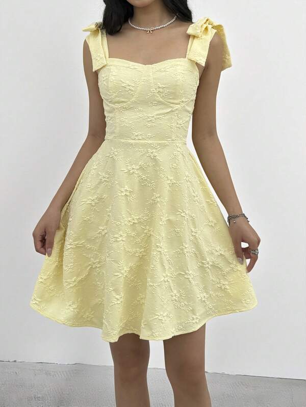 Teen Girl Casual Minimalist Comfortable Backless Lace-Up Waist Bow Detail Snug Fit Yellow Tea Party Dress