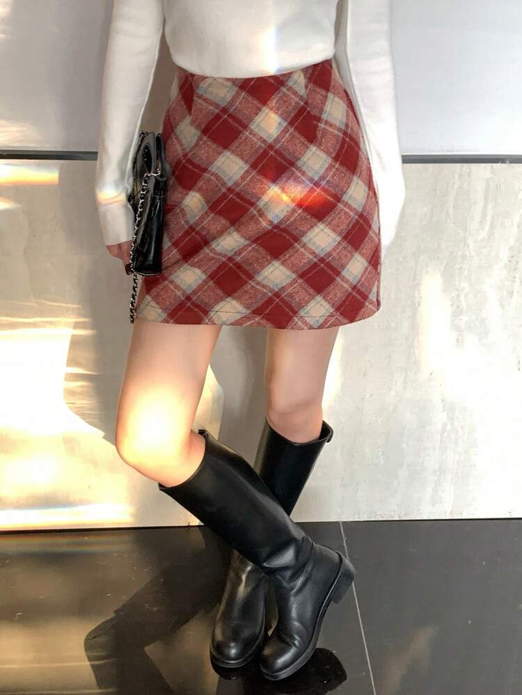 Women's Plaid Mini Skirt, Casual And Youthful