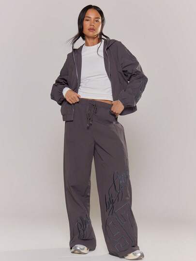 MUSERA Pantalones de chándal de pierna ancha de nailon con bordado, estilo callejero cool de chica, para otoño e invierno, Varsity 1997 Thanksgiving