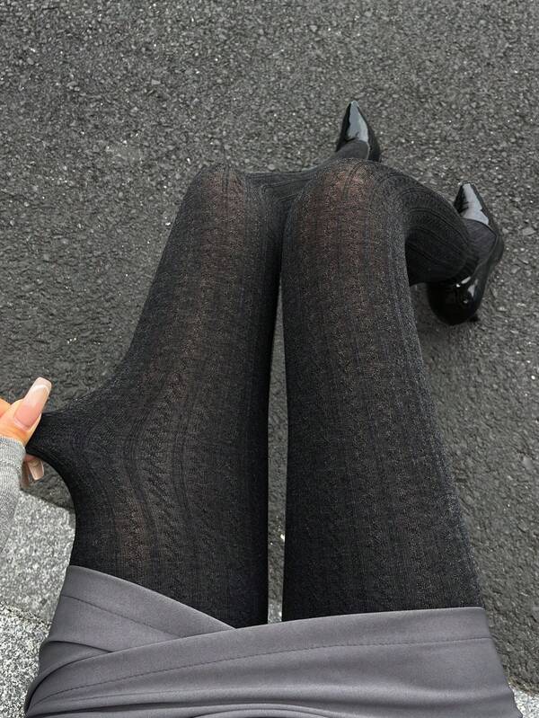 DAZY Women's Textured Slim-Fit Footless Tights