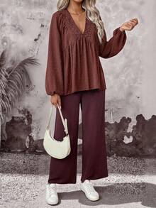EMERY ROSE 2 piezas Conjunto de top de manga larga con cuello en V profundo y volantes y pantalones rectos de tela texturizada marrón, adecuado para viajes, ir al trabajo, estilo occidental, otoño/invierno de mujeres - Marrón - Ver 1