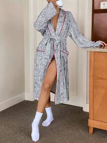 DAZY Women's Graffiti Line Pattern Contrast Trim Robe - Grey - View 5