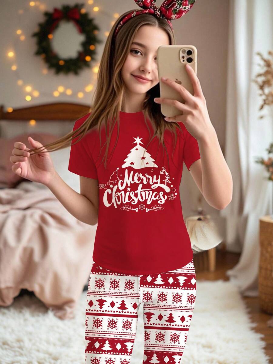 SHEIN Leap Crew Giáng sinh vui vẻ! Cây thông Noel cổ điển, Bông tuyết, Người tuyết in họa tiết Fair Isle, Bộ đồ ngủ dài tay mềm mại, thoải mái cho bé gái tuổi vị thành niên, Vừa vặn, Thích hợp cho mùa thu/đông, Tiệc đồ ngủ Giáng sinh, Bộ đồ ngủ cho bé gái tuổi vị thành niên, Bộ đồ ngủ Giáng sinh màu trắng kem, Bộ đồ ngủ đơn vừa vặn, Bộ đồ ngủ 2 mảnh tay ngắn, Bộ đồ ngủ Giáng sinh - Nhiều màu - Xem 1