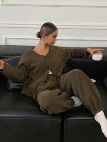 DAZY Women's Simple Plush Fluffy Cozy Pajama Set, Winter - Green - View 9