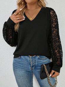 EMERY ROSE Fashionable Casual Black Long Sleeve V-Neck Lace Floral Fabric Plus Size T-Shirt - Black - View 3