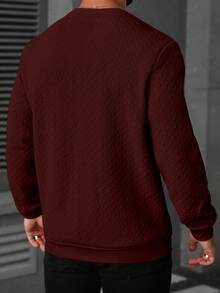 Manfinity CasualCool 男士休闲日常装饰细节圆领卫衣，秋冬季男士圆领长袖卫衣，适合老派男士穿着，日常休闲、周末旅行、户外活动、探险旅行、轻松的工作环境或半正式场合，也是送给男友/丈夫、周年纪念日或圣诞节的理想礼物。