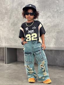 SHEIN 男童复古都市街头酷炫时尚复古水洗破洞磨边宽松蓝色牛仔工装裤，多口袋设计，休闲百搭，适合儿童日常穿着，四季皆宜，亦可作为男童街头服饰。 - 中等水洗藍 - 查看 6