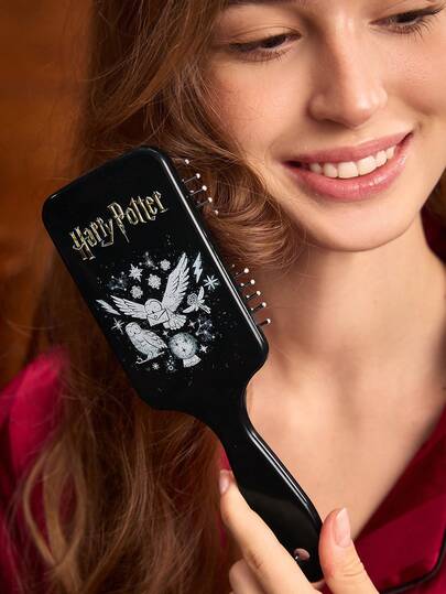 FanGlow HARRY POTTER X SHEIN Massage Cushion Comb, Owl Pattern, Medium-Sized Square Hair Comb Made Of PS Material, A Gift For Friends Or Family, Suitable For Daily Use And Convenient For Carrying, Smooth Hair Cushion Comb.