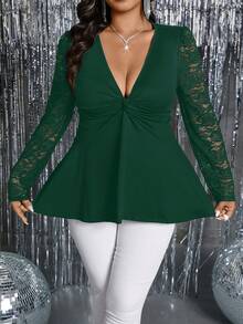 SHEIN Clasi Blusa para mujer talla grande con escote en V, frente retorcido, patchwork de encaje y ribete de volantes - Verde - Ver 4