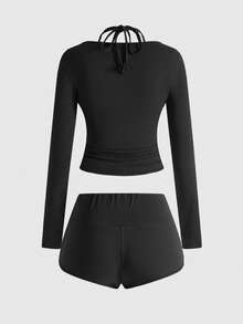 ROMWE Y2K Baddie Rivet Fitted T-Shirt Paired With Mini Low-Waist Shorts - Black - View 3