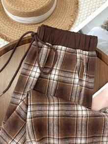 GlowEve CURVE Damskie spodnie w dużych rozmiarach z wysokim stanem, w brązowe kratki, w kontrastowym kolorze, ze ściągaczem w pasie, swobodne, długie