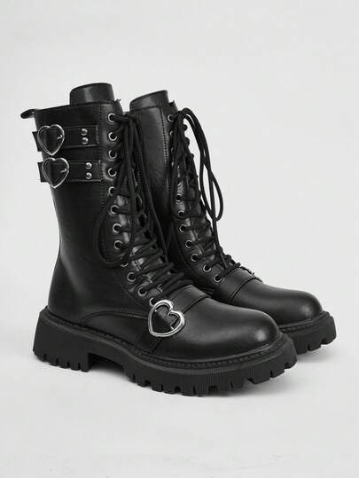 2025 Stivali da donna con lacci e cerniera laterale, stile scolastico kawaii con decorazione a cuore, stivali neri alla moda per primavera/autunno