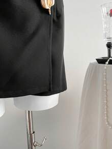 SHEIN Unity Black Summer Classy Bar Party Metal Button Decor Low Waist A-Line Skort For Women,Elegant Retro Minimalist Versatile Office Short Skort - Black - View 6