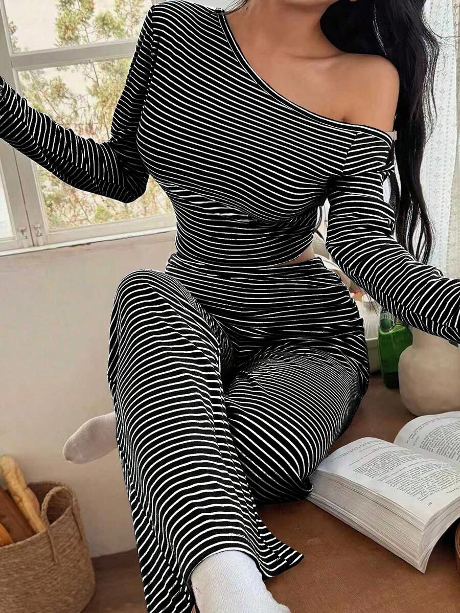 SHEIN 女士不对称领条纹印花长袖上衣和裤子睡衣套装，休闲家居服套装，女士两件套，长袖家居服套装，秋冬服装 - 黑與白 - 查看 1