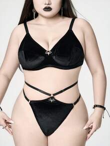 ROMWE Goth 大码哥特式三角杯文胸和丁字裤内衣套装 - 黑色 - 查看 2