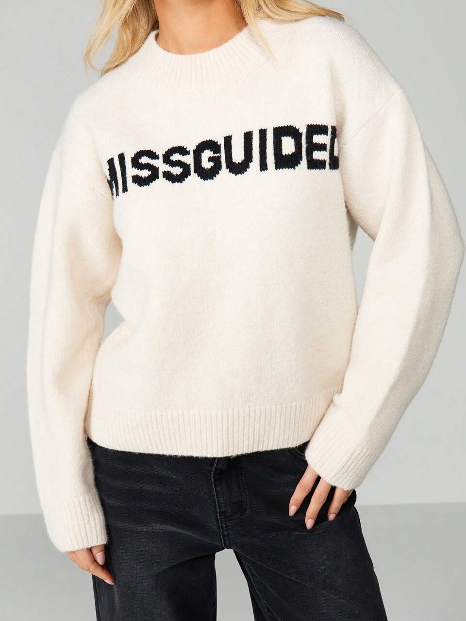 MISSGUIDED Rundhals-Strickpullover mit Langarm und Textdruck für lässigen Winterwear