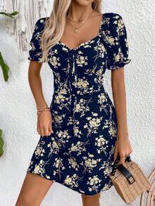 SHEIN Clasi 女士心形领前系带短袖简约短款迷你连衣裙 - 藍白色 - 查看 3