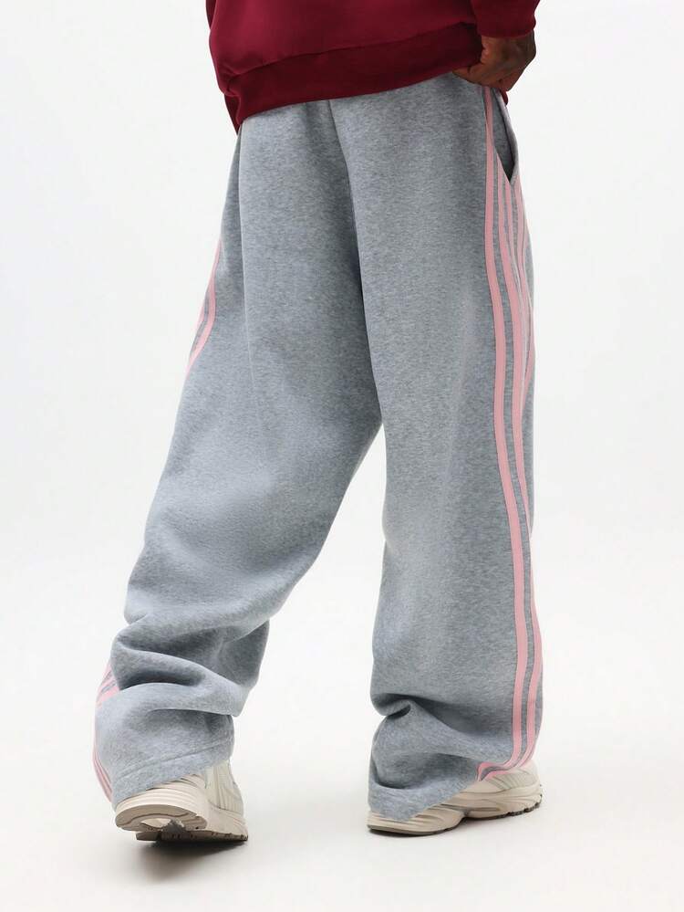 Loose Sweatpants With Contrast Side Stripes
