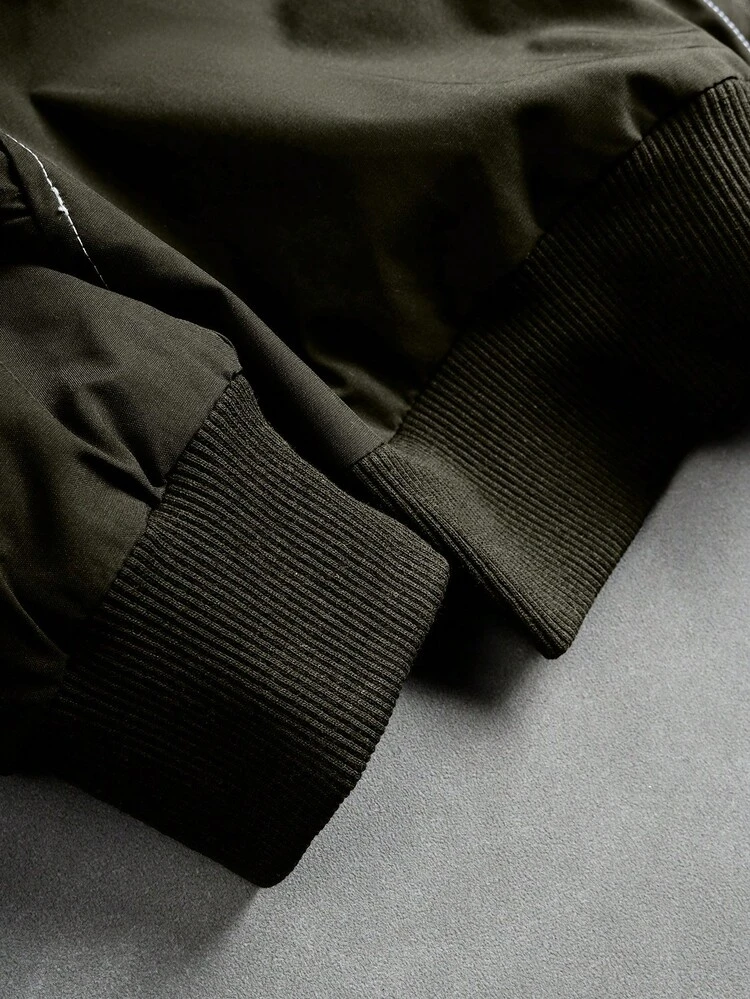 Manfinity Roghcode Men's Long Sleeve Jacket,Dark Green Autumn Streetwear City Break Casual Hooded Jacket,Solid Color Minimalist Zipper Techwear Jacket,Cropped Zip Up - Green - View 5