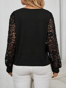 EMERY ROSE Fashionable Casual Black Long Sleeve V-Neck Lace Floral Fabric Plus Size T-Shirt - Black - View 2