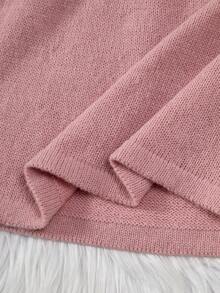 SHEIN Vintaside Kids Nouvelle robe pull tricotée décontractée à col montant, taille brodée, manches à la mode avec broderie. Parfaite pour les fêtes, les sorties, les vacances et le port quotidien en automne et en hiver.