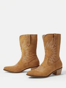 Styleloop 女士时尚刺绣侧拉链尖头坡跟西部靴，完美搭配迷你裙、连衣裙，适合圣诞派对、西部风格、波西米亚音乐节等场合。 - 棕色 - 查看 3