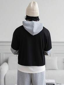 Manfinity Homme 男士撞色拼接连帽卫衣，二合一短款，适合居家或户外穿着，冬季宽松街头风，男士连帽衫，宽松街头风短款连帽衫，落肩设计，长袖上衣 - 彩色 - 查看 2