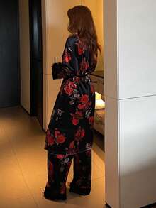 DAZY Vintage Floral Pattern Velvet Women Pajama Set, Autumn/Winter - Black - View 2