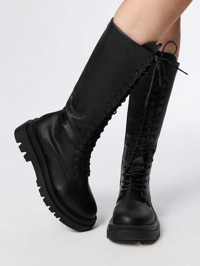 Stivali alti da donna alla moda con lacci, con suola spessa e tacco chunky