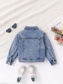SHEIN Vintaside Kids Young Girls Denim Jackets & Coats, New Arrival For Autumn/Winter, Fashionable Casual School Style, Versatile Daily Wear, Simple Denim Jacket Silhouette, Pair With Sweatshirts & T-Shirts, Early Autumn Item, Girls Denim Outerwear, Light Washed Blue Classic Retro Girls Denim Jacket Kids Jean Jacket Little Girl Denim Jacket