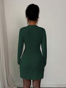 Elenzga Vestido ajustado de línea A de manga larga con cuello alto acanalado, que estiliza y ciñe la cintura para mujeres - Verde Oscuro - Ver 2