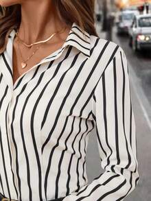 SHEIN Clasi 女式长袖单排扣休闲条纹紧身衣 - 黑與白 - 查看 8