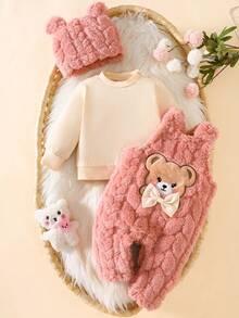 SHEIN 可爱的婴儿围兜裤套装，正面饰有萌萌的小熊图案，搭配精致的蝴蝶结和同款发带，采用柔软亲肤的材质，充满童趣魅力。 - 粉色 - 查看 9