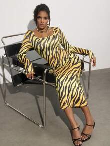 INAWLY Women's Allover Print Square Neck Fitted Long Sleeve Dress, Christmas - Multicolor - View 4