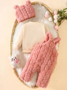 SHEIN 可爱的婴儿围兜裤套装，正面饰有萌萌的小熊图案，搭配精致的蝴蝶结和同款发带，采用柔软亲肤的材质，充满童趣魅力。 - 粉色 - 查看 4