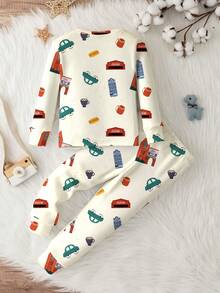 SHEIN 年轻男孩休闲简约经典可爱时尚汽车、建筑印花修身圆领长袖睡衣套装，舒适贴身，适合秋冬季