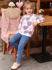 2pcs Girls Cute Style Toddler Sweatshirt Set, Spring/Autumn & Autumn/Winter, Pink Heart Print Pattern Fitted Knit Long Sleeve Sweatshirt Paired With Vintage Mid-Blue Denim Heart Embroidered Tapered Jeans, Soft & Comfortable Fabric, Suitable For School, Commute, Daily Wear Girl Long Sleeves Outfits Sweatshirt Set For Girl 2 Peice Set For Kids Girls - Multicolor - View 4