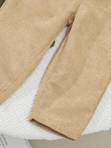 SHEIN 3 piezas Pantalones casuales de pana de unicolor para bebé niño, con cintura elástica acolchada, disponibles en 3 colores, cómodos. Estos pantalones de pana para bebé niño tienen un diseño clásico y una tela suave, adecuados para diversas ocasiones casuales. Ya sea en el hogar, actividades al aire libre o celebraciones festivas, pueden mostrar la ternura y el estilo del bebé. Su estilo minimalista y sus colores versátiles lo convierten en una opción ideal para crear un bebé adorable. - Multicolor - Ver 3