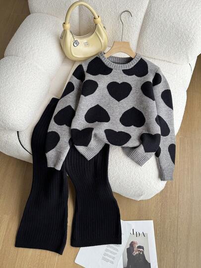 Sparklyn 2pcs/Set Girls Crew Neck Sweater & Flared Knit Pants, Heart Pattern Long Sleeve Knitted Top And Pants, Warm WinTween GirlKids Outfit, Fashionable Grey Matching Set Girls Sweater Sets Tween Matching Set Knit Girl Clothes Autumn And Winter Clothes Leg Warmers For Kids Girl Knit Set