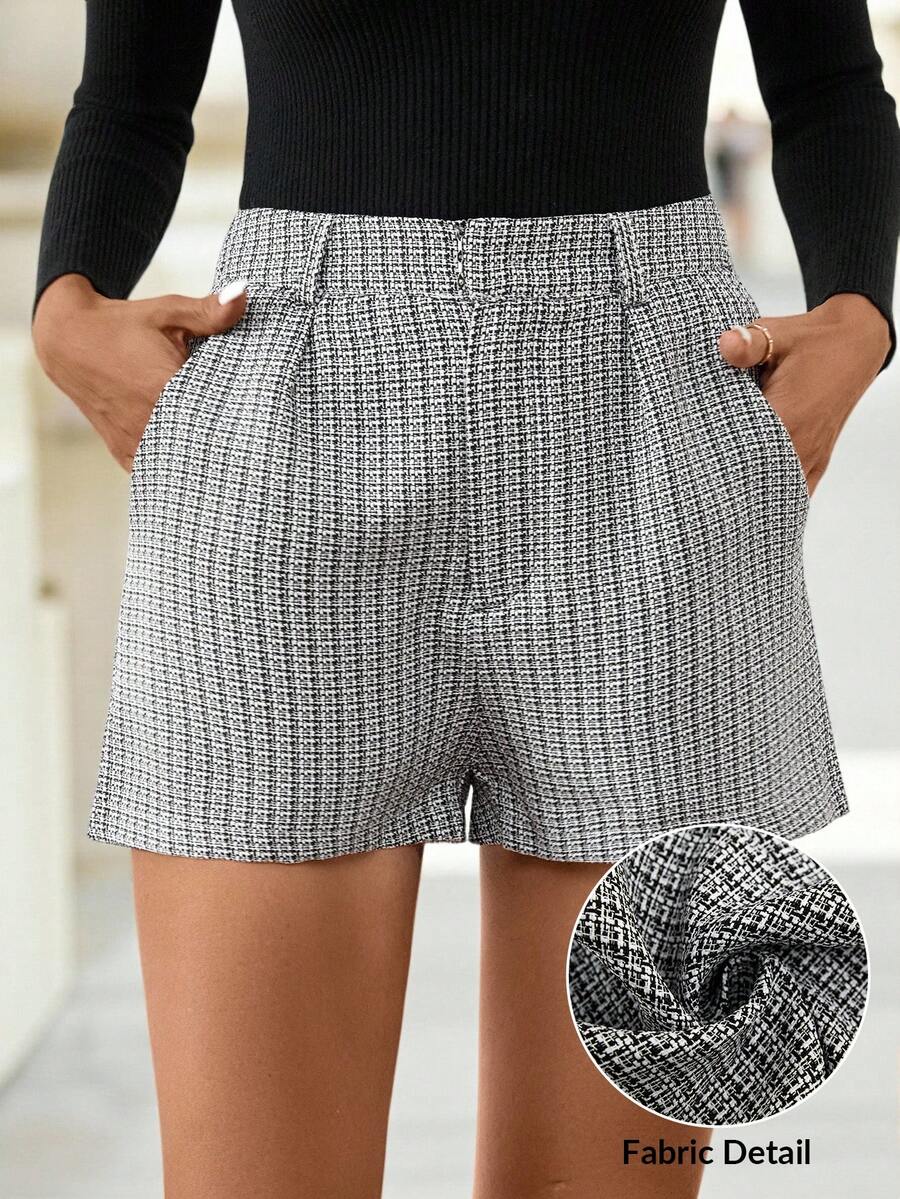 SHEIN Clasi Short unicolore pour femmes avec poches diagonales, sans ceinture. Short en lin couleur kaki