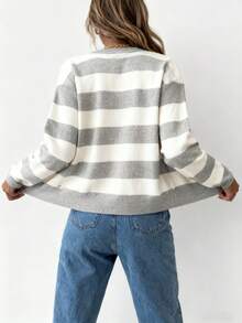 EMERY ROSE 女士优雅柔软针织短款开衫，撞色条纹开襟纽扣设计长袖针织毛衣，秋冬款 - 灰色 - 查看 2