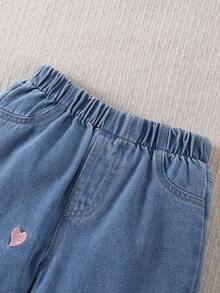 2pcs Girls Cute Style Toddler Sweatshirt Set, Spring/Autumn & Autumn/Winter, Pink Heart Print Pattern Fitted Knit Long Sleeve Sweatshirt Paired With Vintage Mid-Blue Denim Heart Embroidered Tapered Jeans, Soft & Comfortable Fabric, Suitable For School, Commute, Daily Wear Girl Long Sleeves Outfits Sweatshirt Set For Girl 2 Peice Set For Kids Girls - Multicolor - View 8