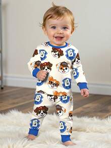 متعدد الألوان