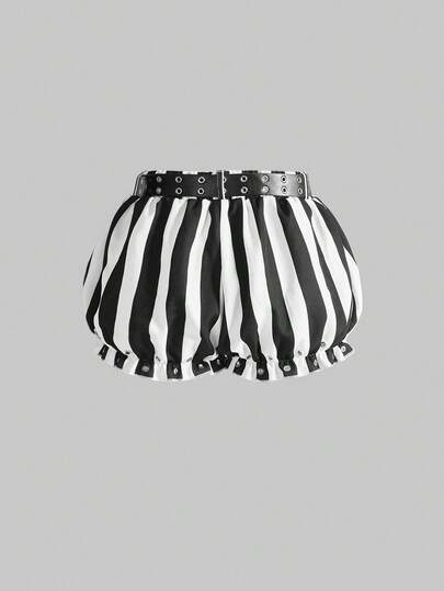 J-Fashion Short femme mode été décontracté style de rue Y2K rétro gothique à rayures noires et blanches avec imprimé citrouille et détails œillets avec ceinture