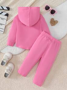 SHEIN 女婴幼儿 0-3 岁 4 季弧形下摆长袖运动衫 + 紧身裤套装，有趣的“爸爸的女孩”标语，朦胧蓝色，棉质面料，秋冬装 - 玫紅色 - 查看 2