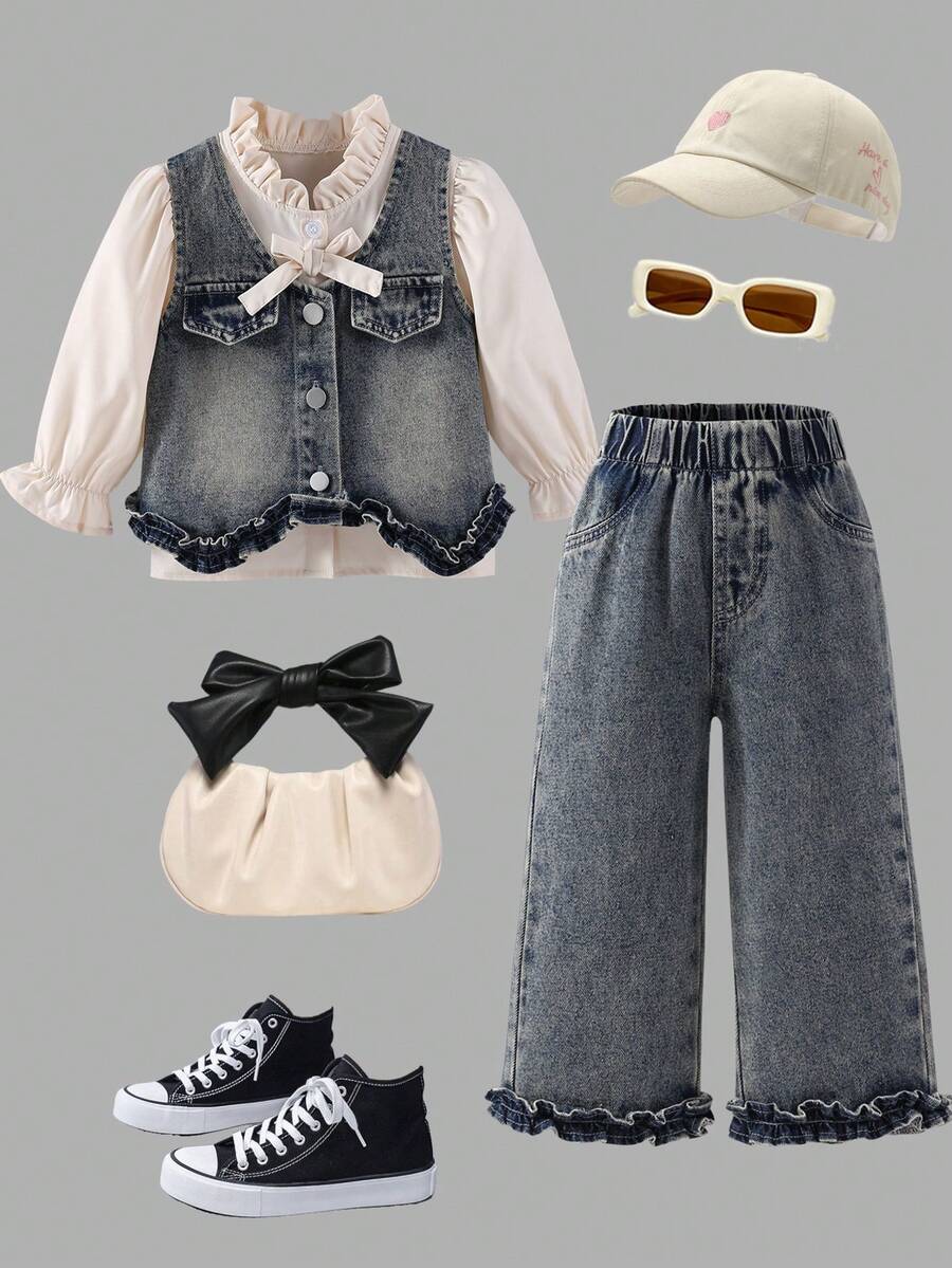 SHEIN 3 Stücke Baby Mädchen Süßer Stil Outfit, beinhaltet: Gerüschter Kragen Langarm Strickshirt in Apricot, Gerüschter Kragen Jeansweste in Vintage Mittelblau, Gerüschter Saum Loose Fit Jeans in Vintage Mittelblau. Bequemer und weicher Stoff, modischer Alltags-Look