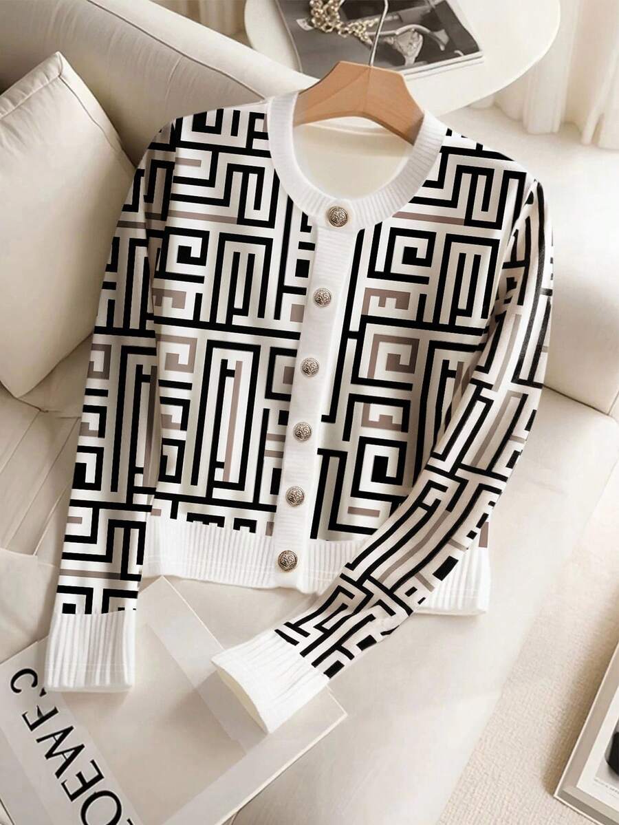 SHEIN PETITE 优雅时尚金属纽扣装饰长袖印花T恤女款秋冬 - 彩色 - 查看 1