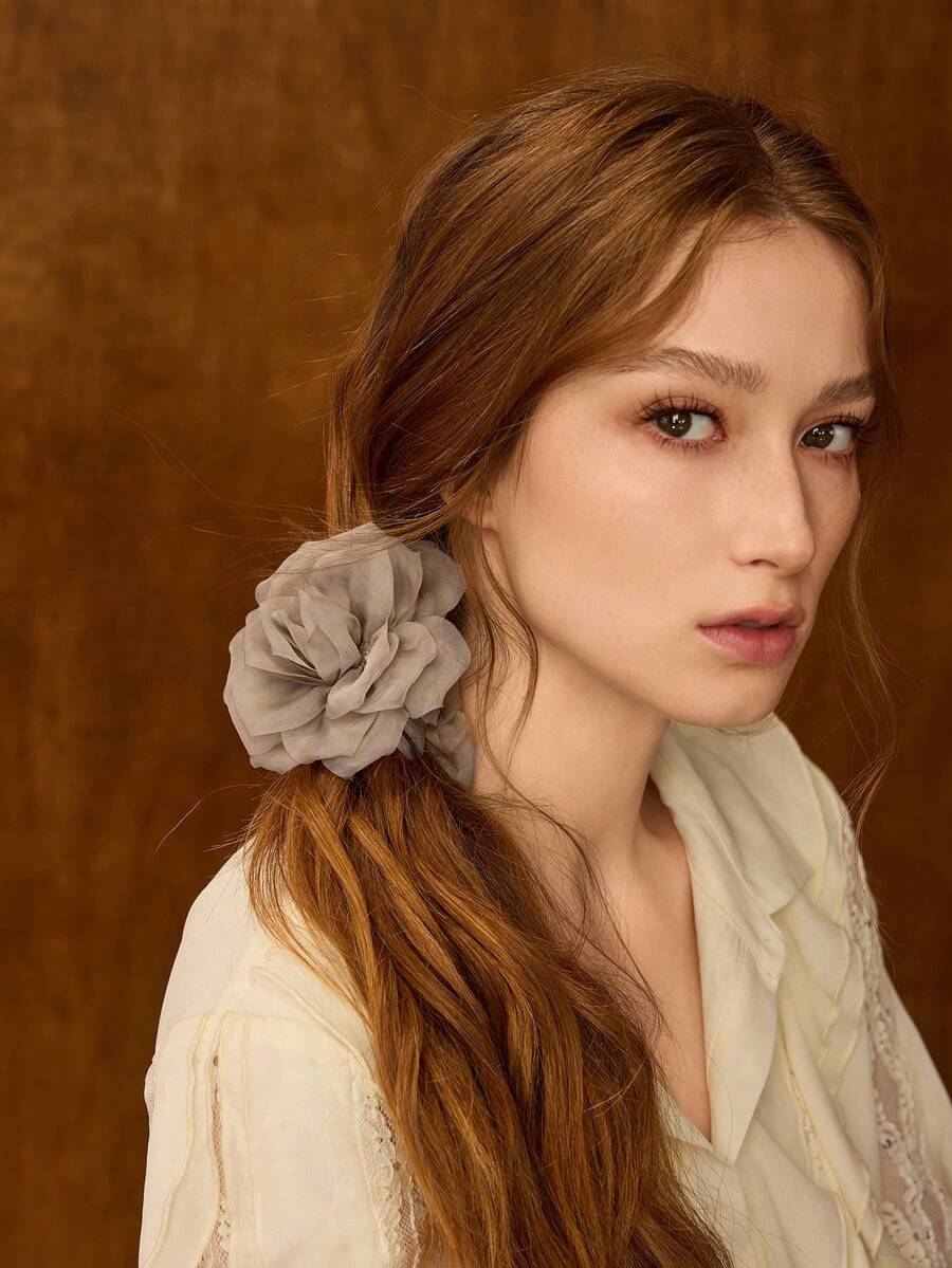 MOTF PREMIUM 女士时尚优雅3D花朵发夹 - 灰色 - 查看 2