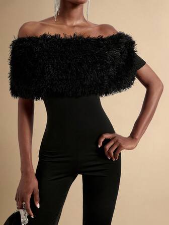 SHEIN Veneréa 1pc Women's Black Off-Shoulder Fur Collar Fitted Jumpsuit