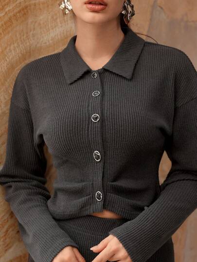 Modelyn 2件套：法式灰色翻领落肩衬衫和开衩裙，秋冬